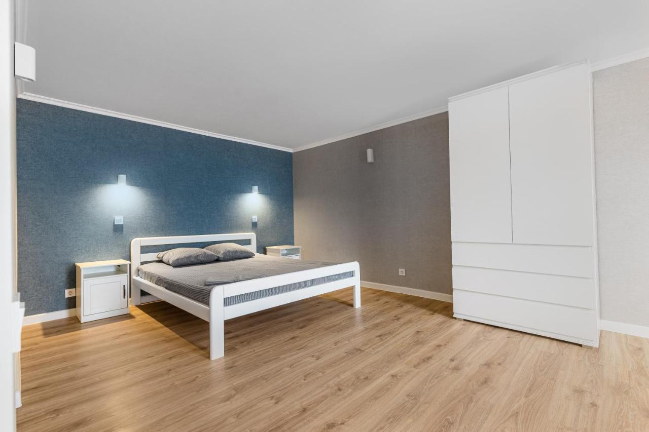 18 Deribasivska Street Jacuzzi Apartment 오데사 외부 사진