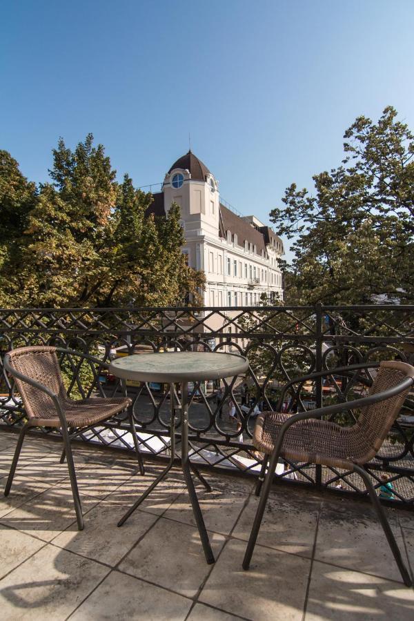 18 Deribasivska Street Jacuzzi Apartment 오데사 외부 사진