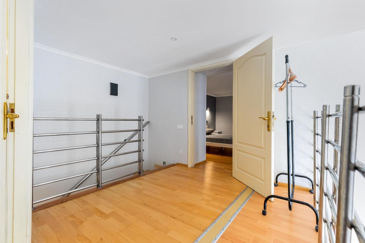 18 Deribasivska Street Jacuzzi Apartment 오데사 외부 사진